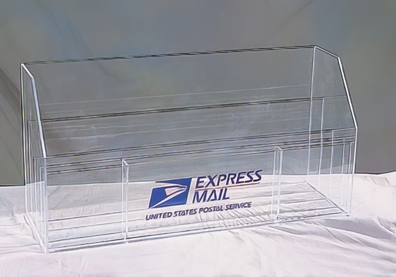 Horizontal Express Mail Display;Slatwall